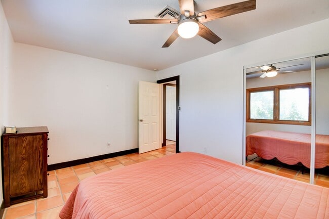 Building Photo - Paradise Palms – No neighbors behind you –...