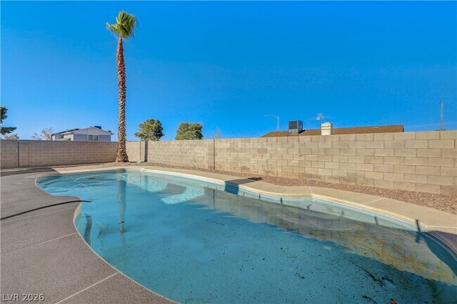 Building Photo - 707 Honeybee Ct