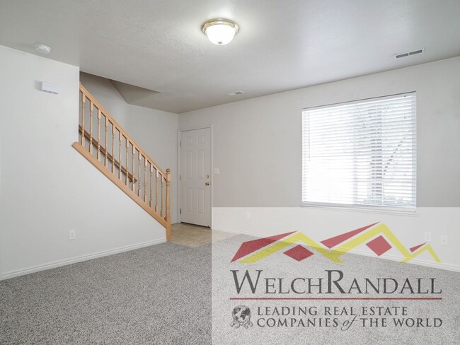 Building Photo - 2 Bed and 1.5 Bath South Ogden Townhome UT!