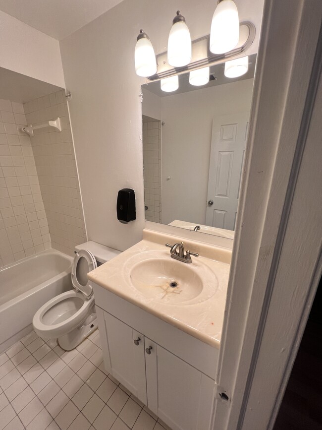 Building Photo - 25672 Lira Ln