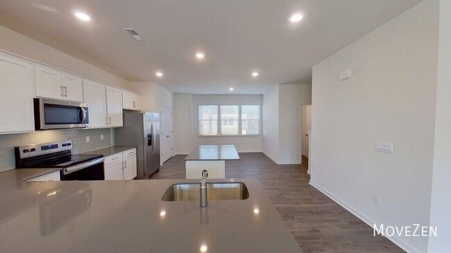 Building Photo - 720 Lucky Clover Way