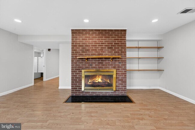 Building Photo - 7507 Murillo St