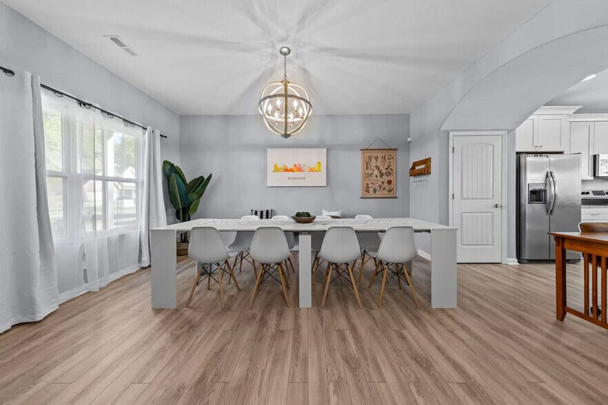 Building Photo - 5021 Woolsey St