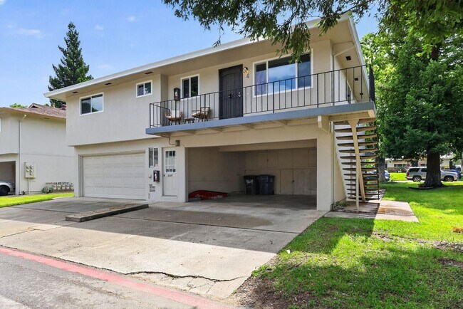 Building Photo - CITRUS HEIGHTS - Gorgeous Renovated Condo - All Brand New!