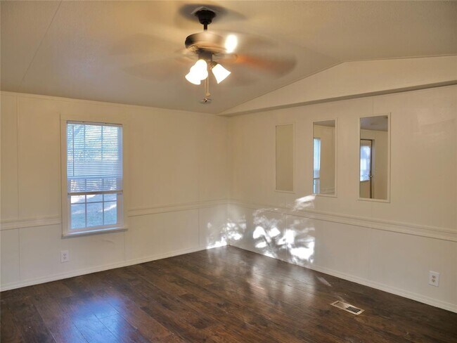Building Photo - 1504 Citation Cir