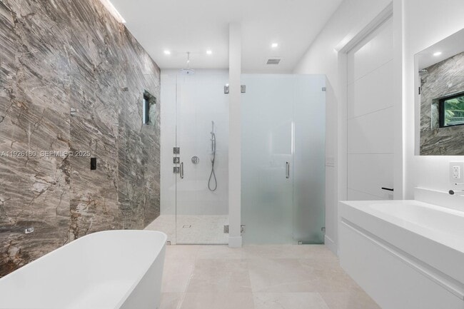 Building Photo - 80 NW 129th Ave