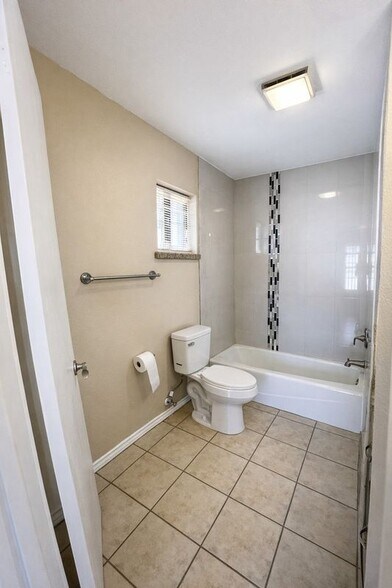 Building Photo - 2401 S Jackson Rd