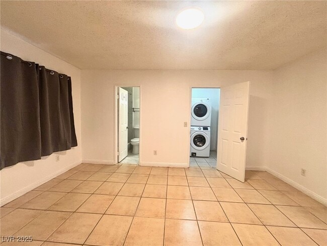 Building Photo - 1364 Pattee Cir