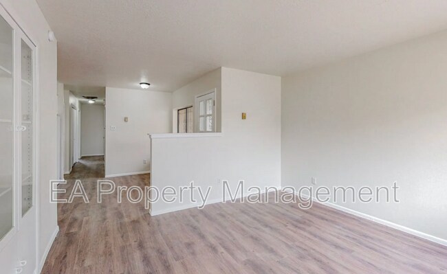 Building Photo - 12912 Marva Pl SE