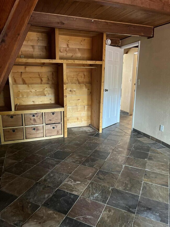 Building Photo - 20150 Manzanita St