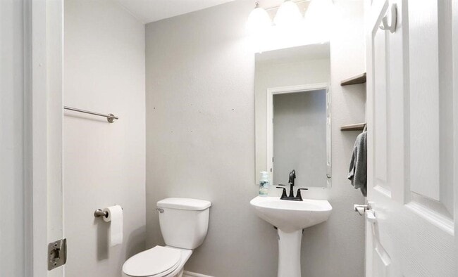 Building Photo - Italian Estates Property Management