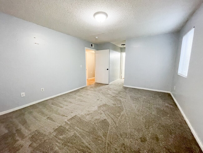 Building Photo - 1208 Bush River Rd