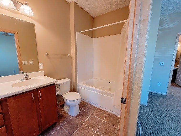 Building Photo - 10747 Falling Water Ln