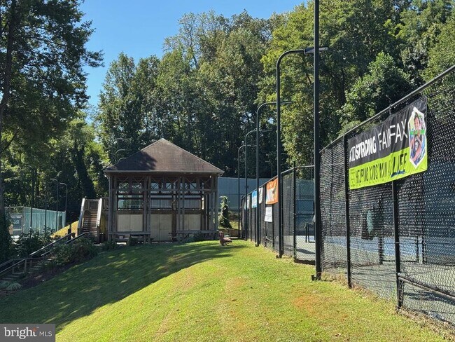 Building Photo - 3300 Prince William Dr