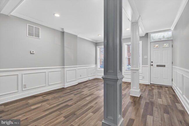 Building Photo - 39 Carroll St