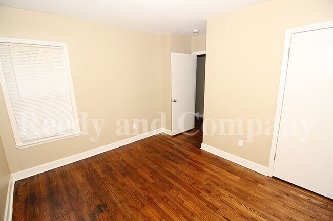 Building Photo - 110 N Greer St