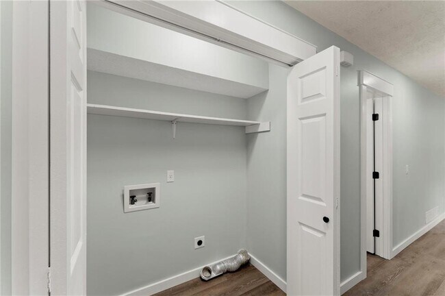 Building Photo - 2440 Red Fox Run NW
