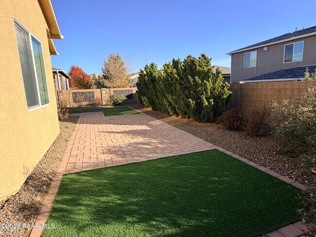 Building Photo - 12937 E Sandoval St