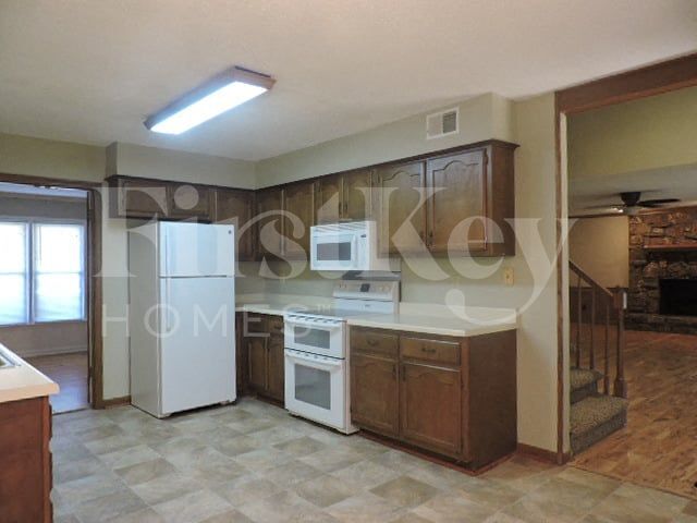 Building Photo - 2056 Kingsrow Pkwy