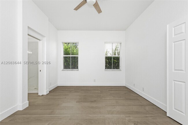 Building Photo - 776 Lavender Cir