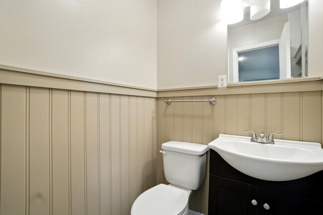 Building Photo - 1037 Randall Ct
