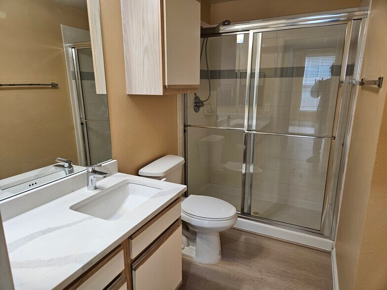 Building Photo - 7442 S Quail Cir
