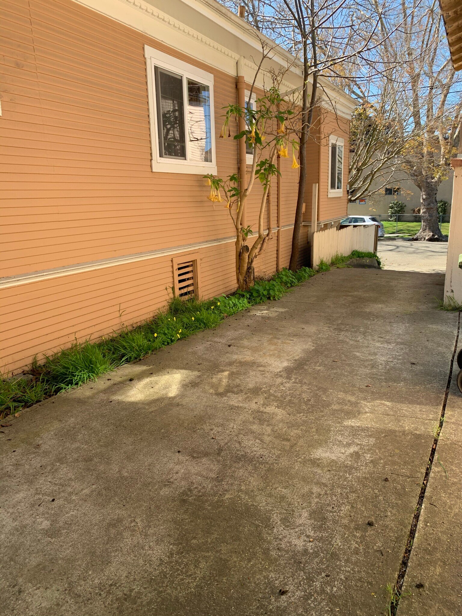 Building Photo - 2731 Grant St