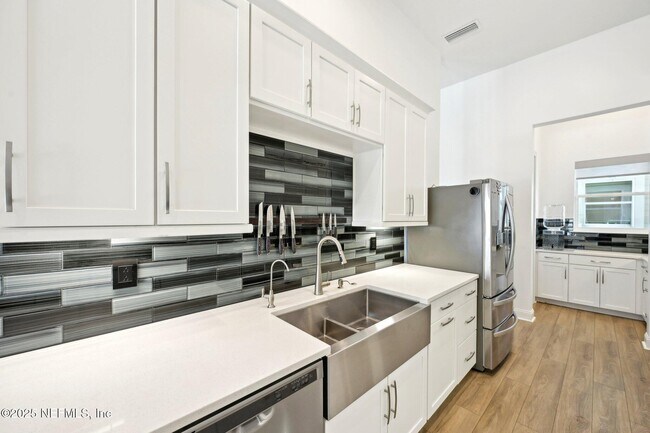Building Photo - 210 Terra Oaks Dr