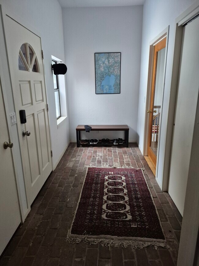 Building Photo - 11059 Zermatt Dr