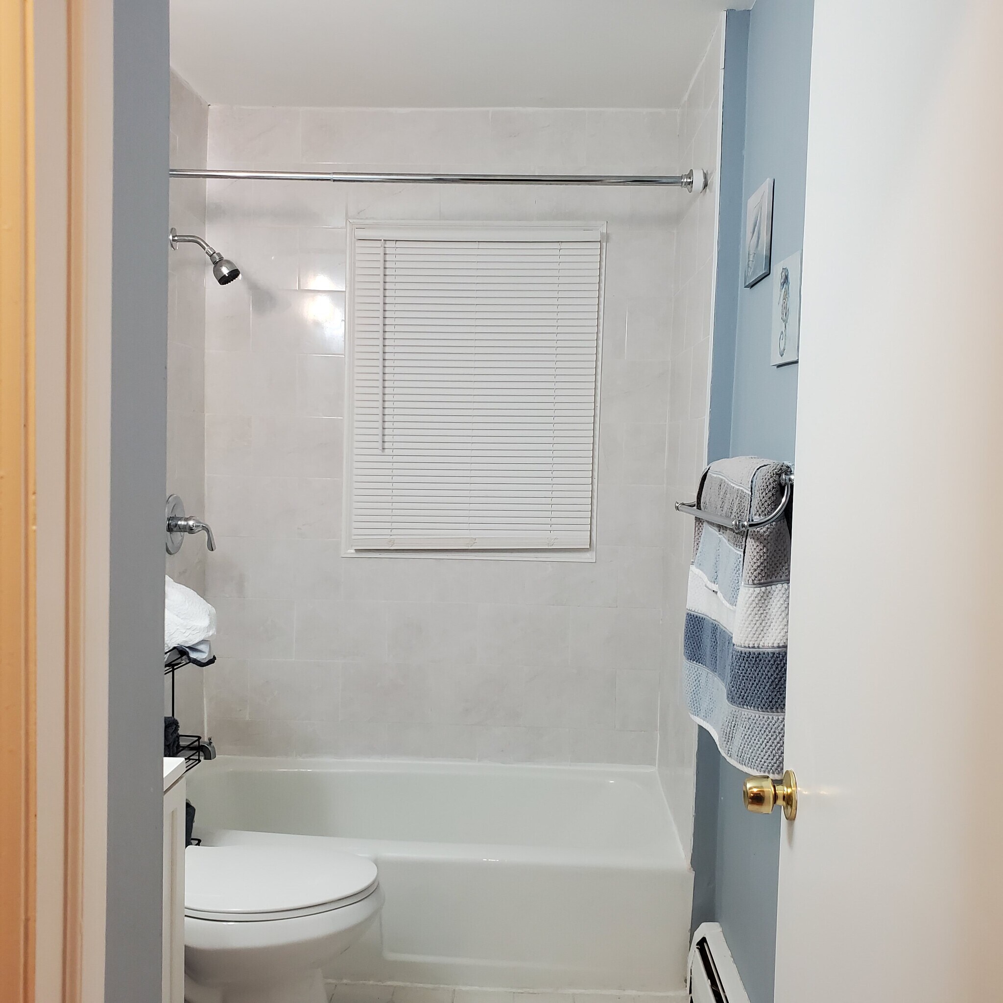 Building Photo - 143 Seaside Ave