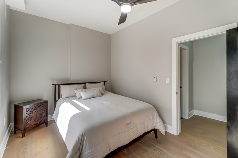 Building Photo - 2455 W McMicken Ave