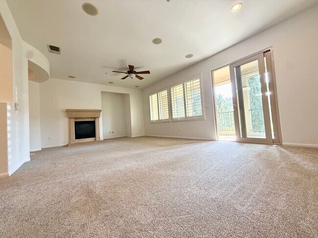 Building Photo - 2810 Piantino Cir