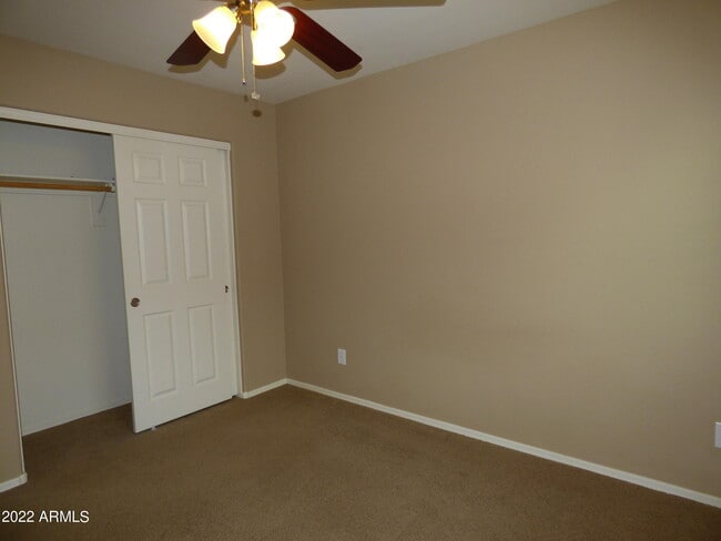 Building Photo - 8623 S 40th Dr