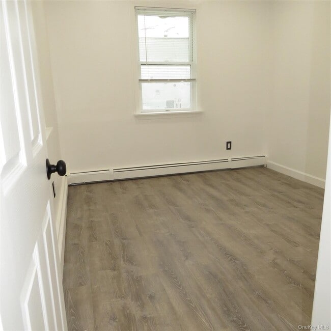 Building Photo - 70 Dobbs Ferry Rd
