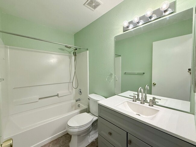 Building Photo - 5910 Chorus Heights