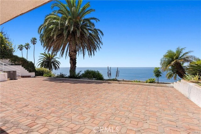 Building Photo - 2105 W Paseo Del Mar