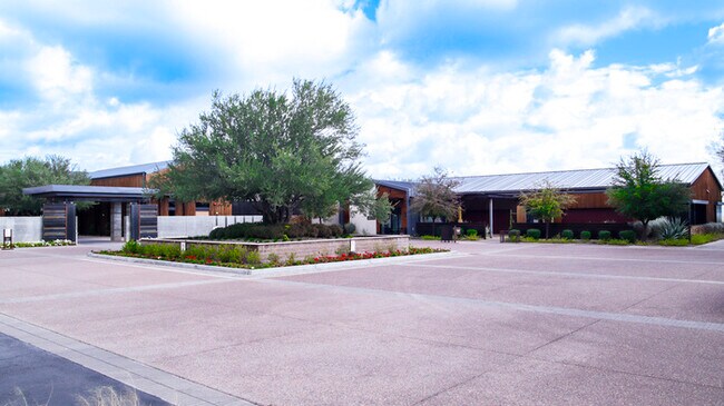 Building Photo - 3Bed/2Bath Home In Scottsdale! JOIN THE WA...