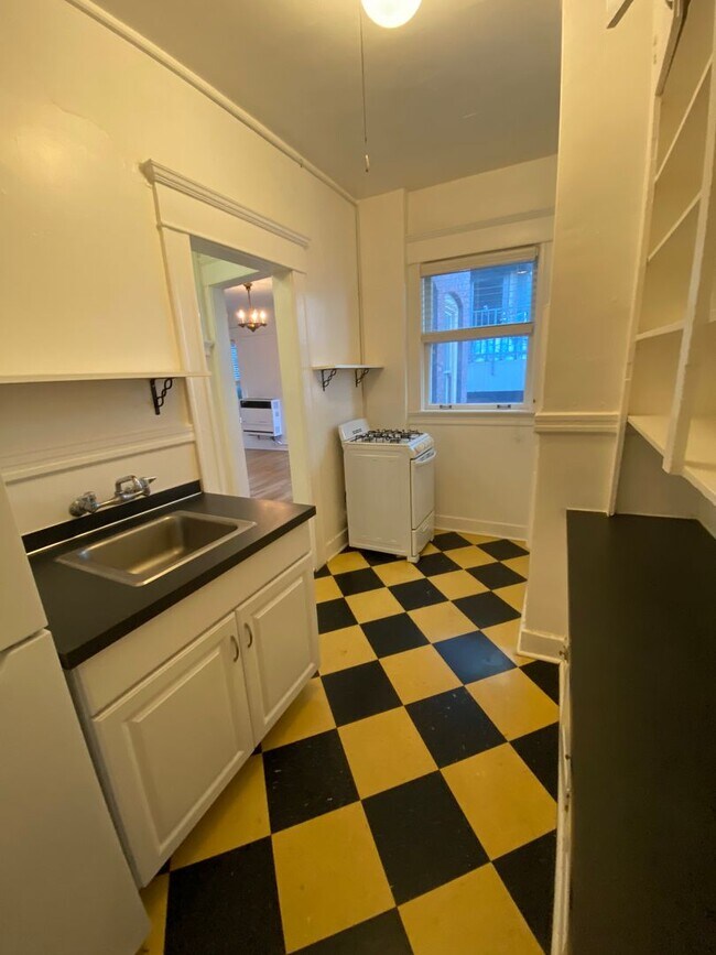 Building Photo - SUMMER SPECIAL – Move in and Save Big!