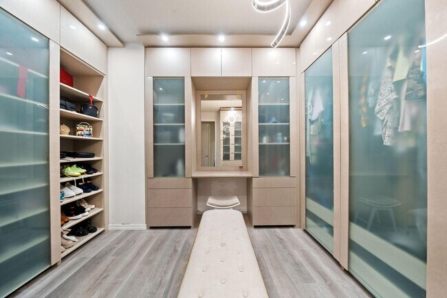 Building Photo - 1512 Bursera Ter
