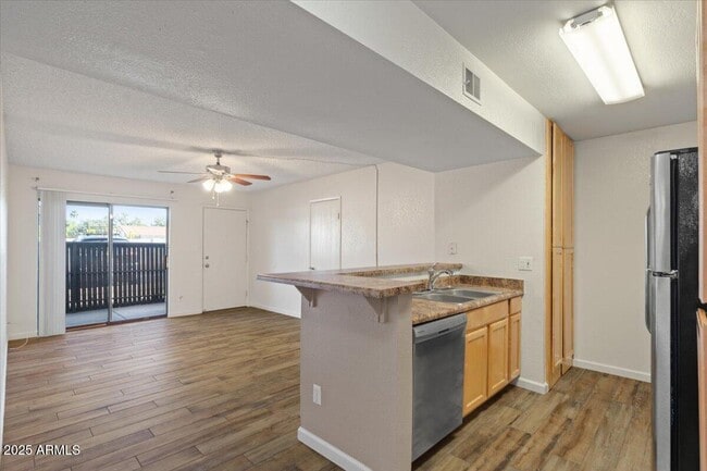 Building Photo - 2938 N 61st Pl