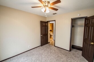 Building Photo - Your Family Home Near Dowtown