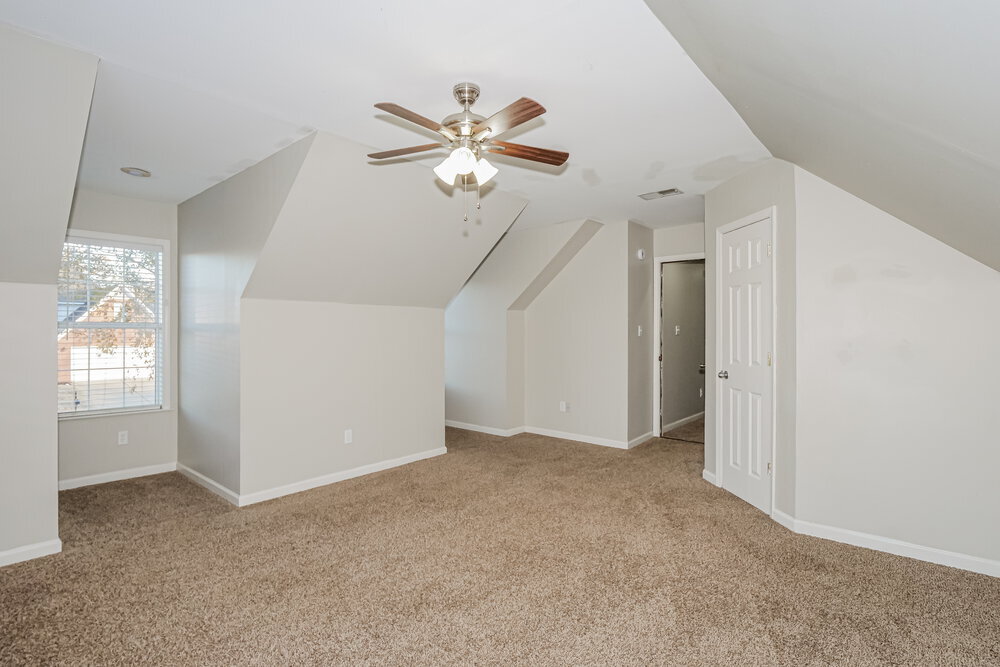 Building Photo - 2351 Mason Dr