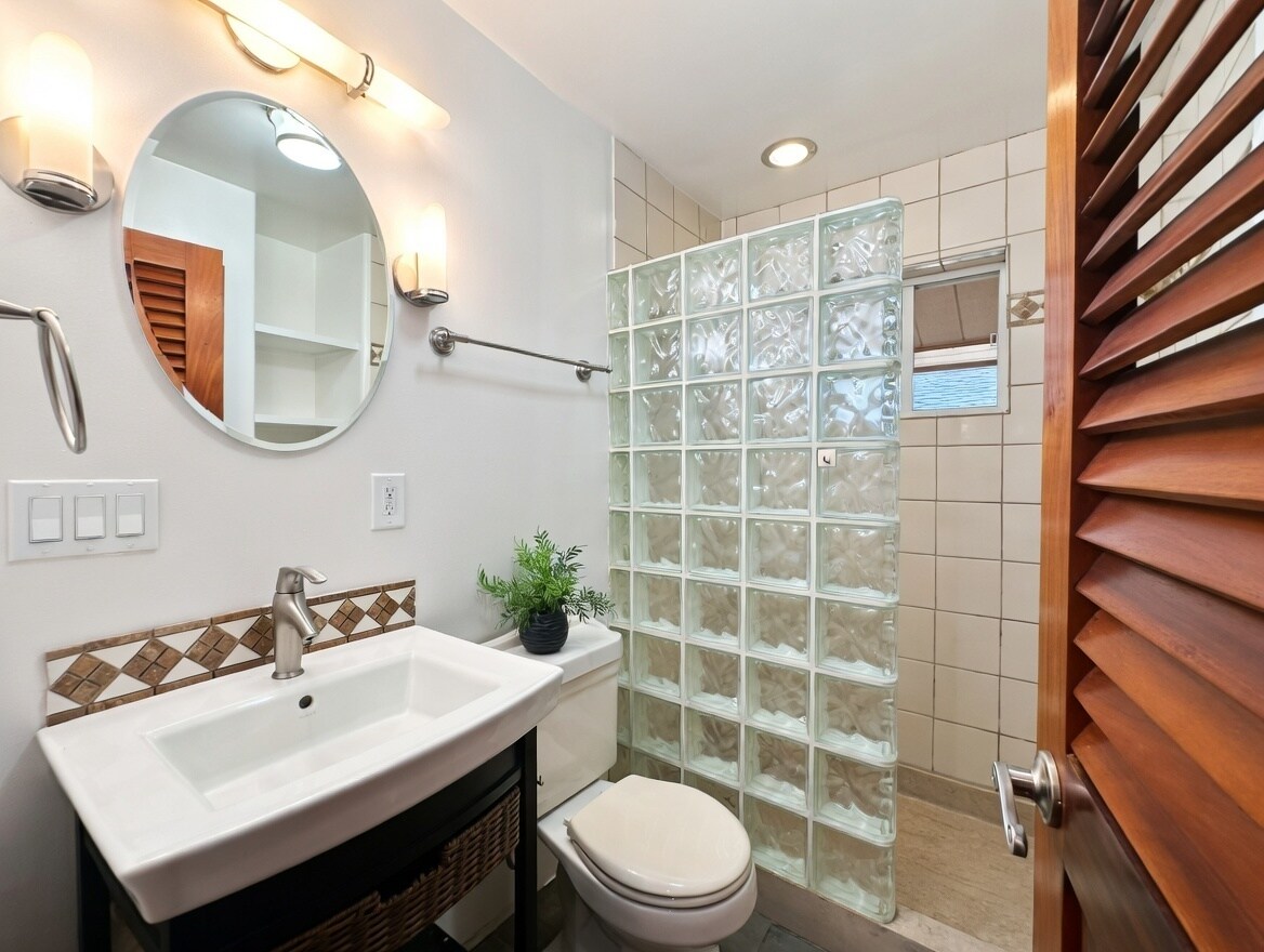 Building Photo - 238 Portlock Rd