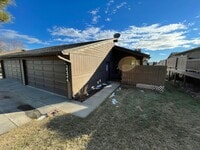 Building Photo - Spacious Condo in West Billings with a ten...