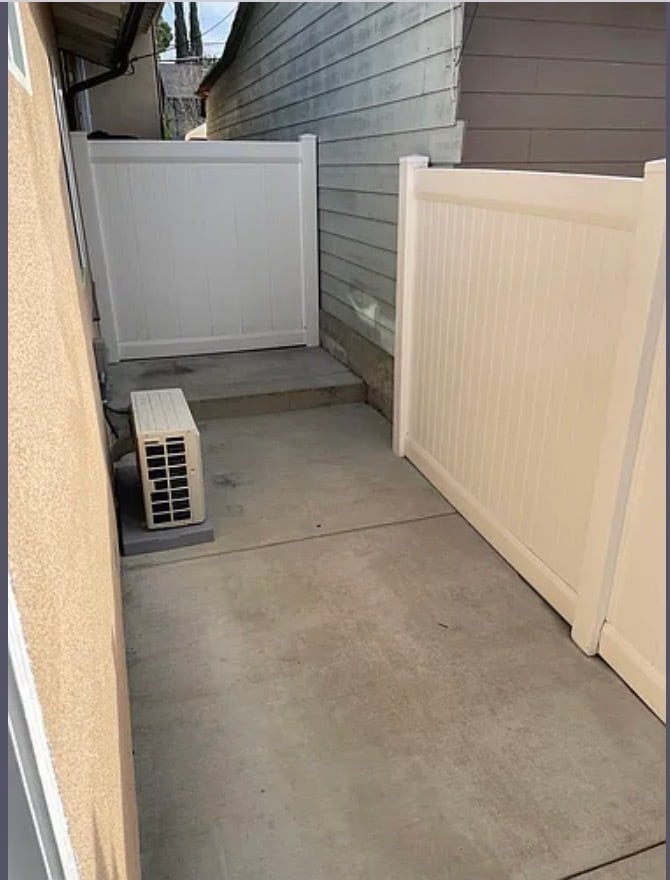 Building Photo - 1529 Mohawk St