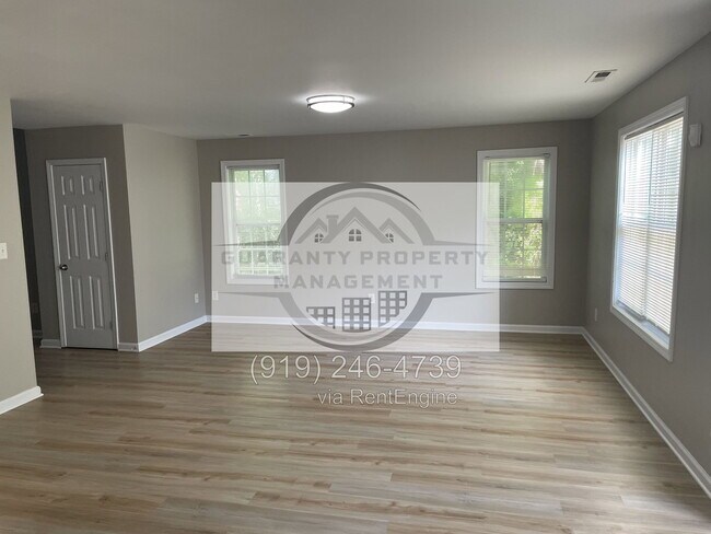 Building Photo - 3520 Tuckland Dr