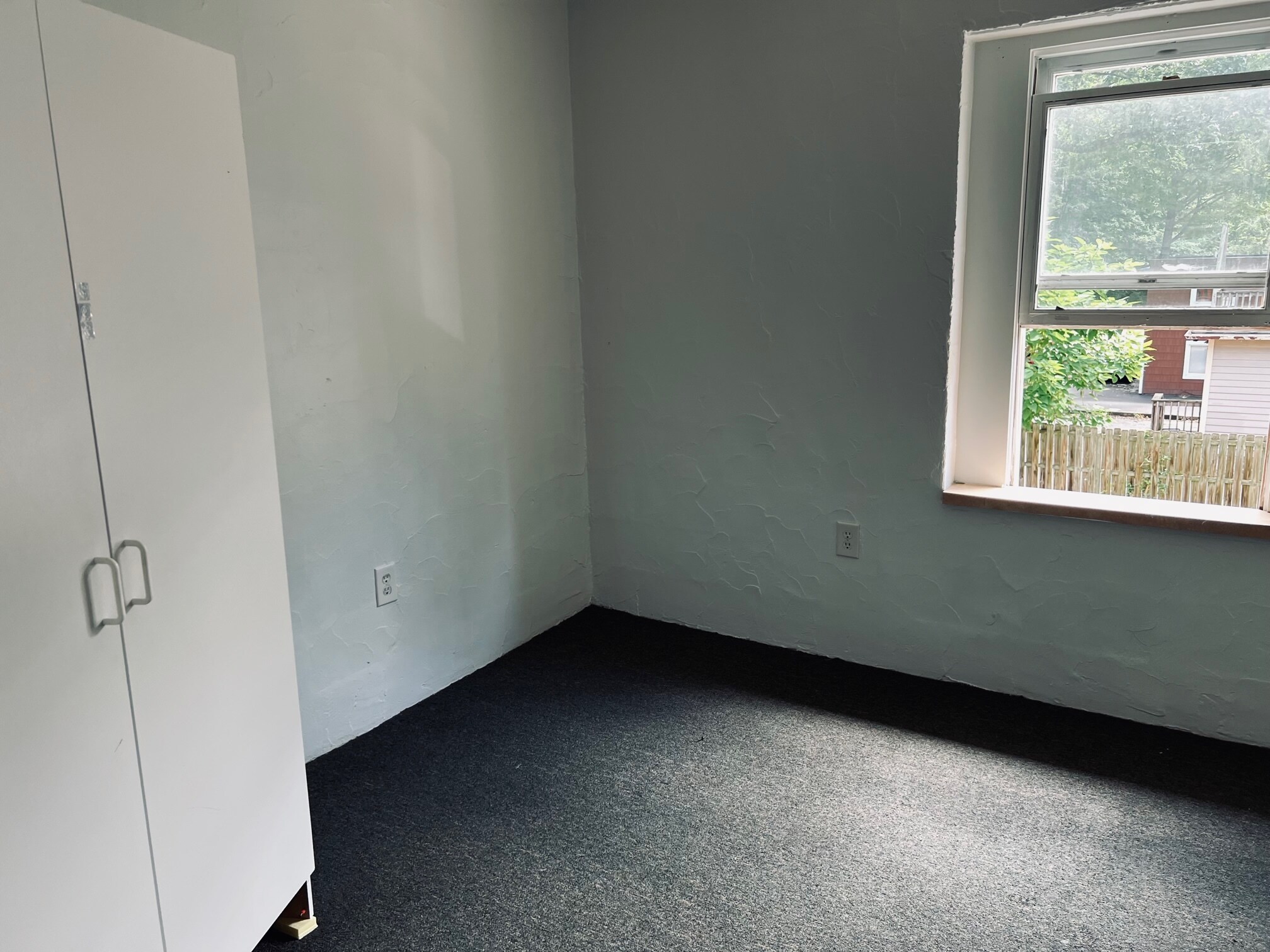 Building Photo - 223 N Lincoln St