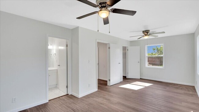 Building Photo - Newly remodeled 3 bedroom / 2 bath