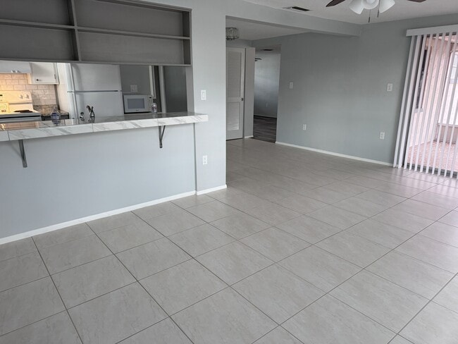 Building Photo - 5714 Chipper Dr
