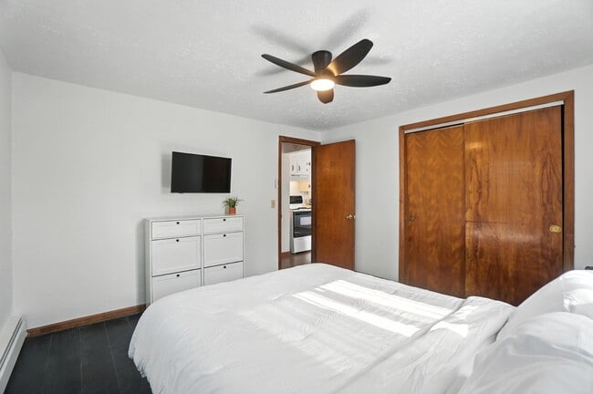 Building Photo - 3517 W Galbraith Rd